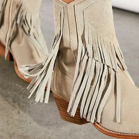 New! Fringe Tassel Faux Suede Pointy Toe Block Heel Western Booties Boots - Picture 3 of 5